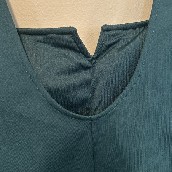 MARIKA SPORTS BRA SIZE SMALL - Picture 9 of 9